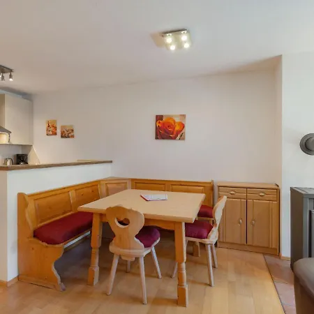 8 By Interhome