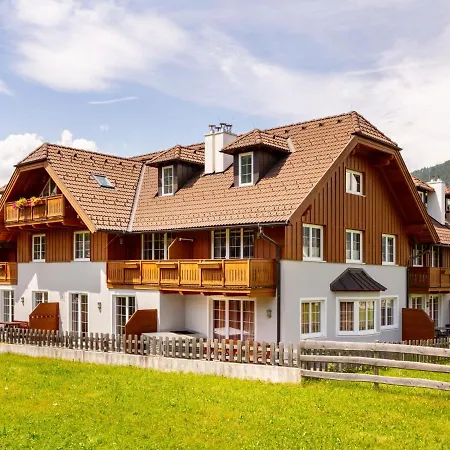 8 By Interhome